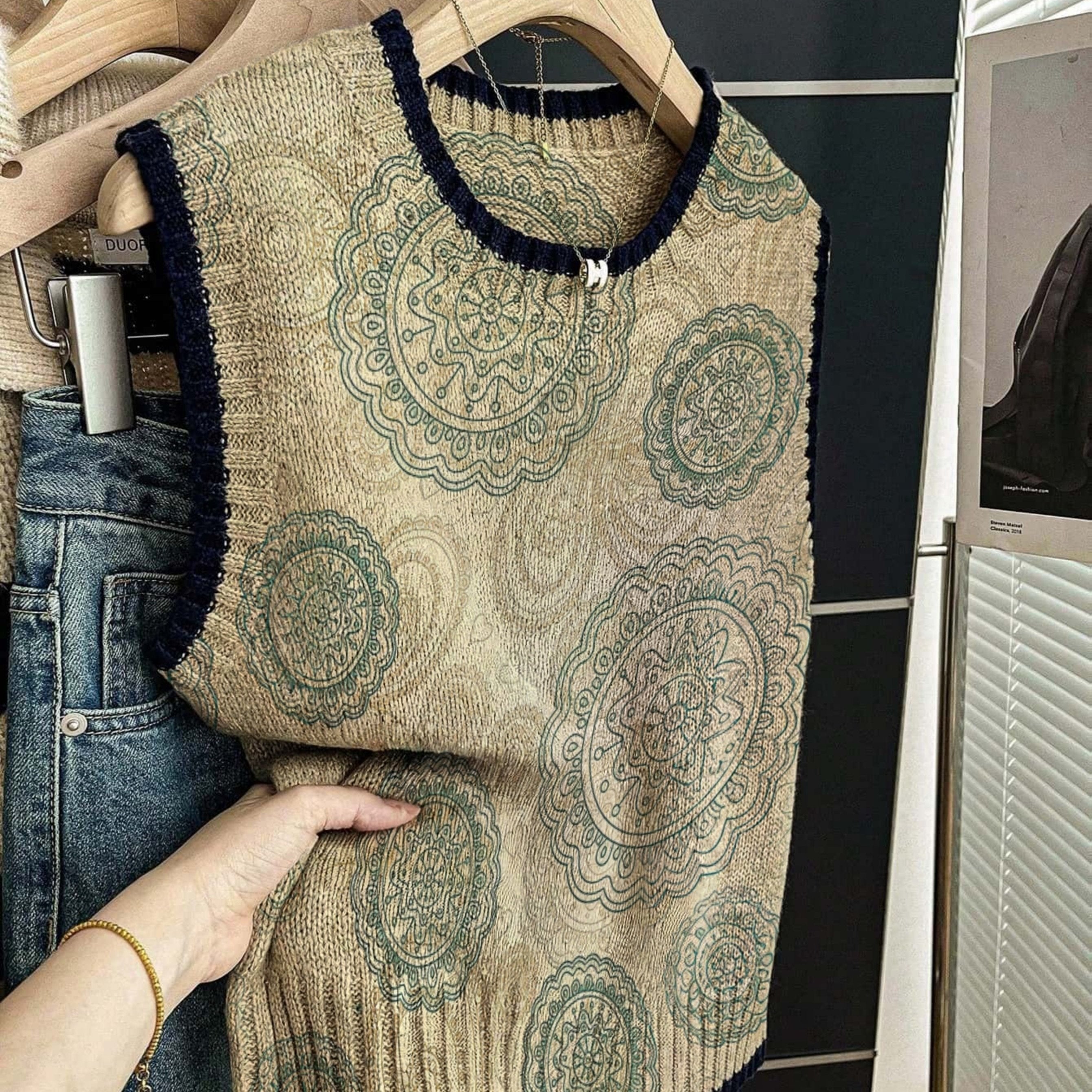Ethnic Pattern Crew Neck Vest