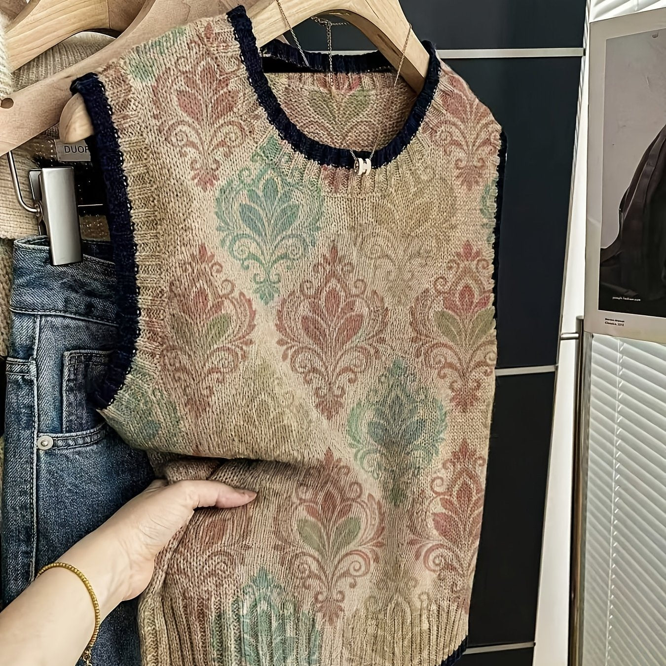 Botanical Pattern Crew Neck Vest