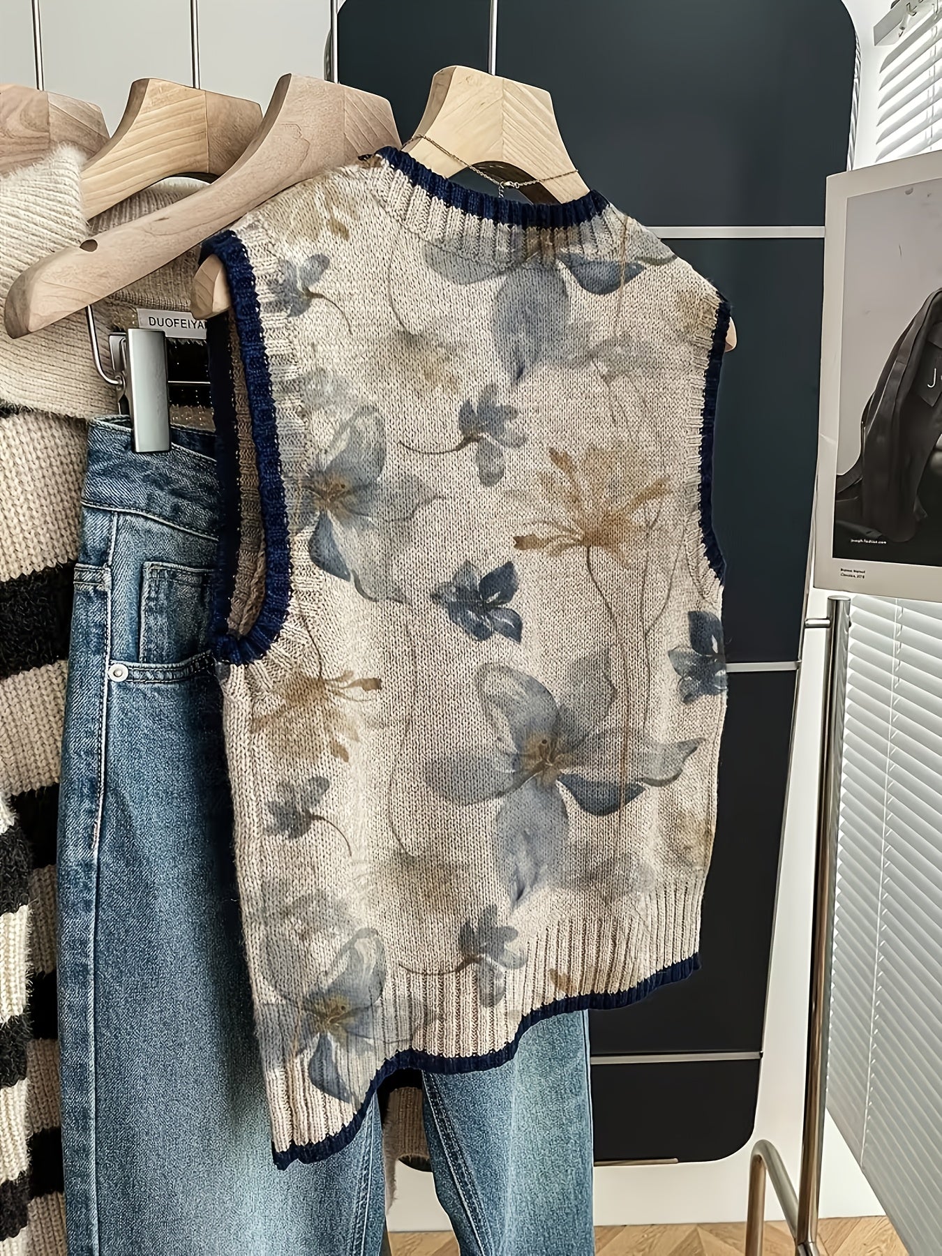 Gradient Floral Knit Vest