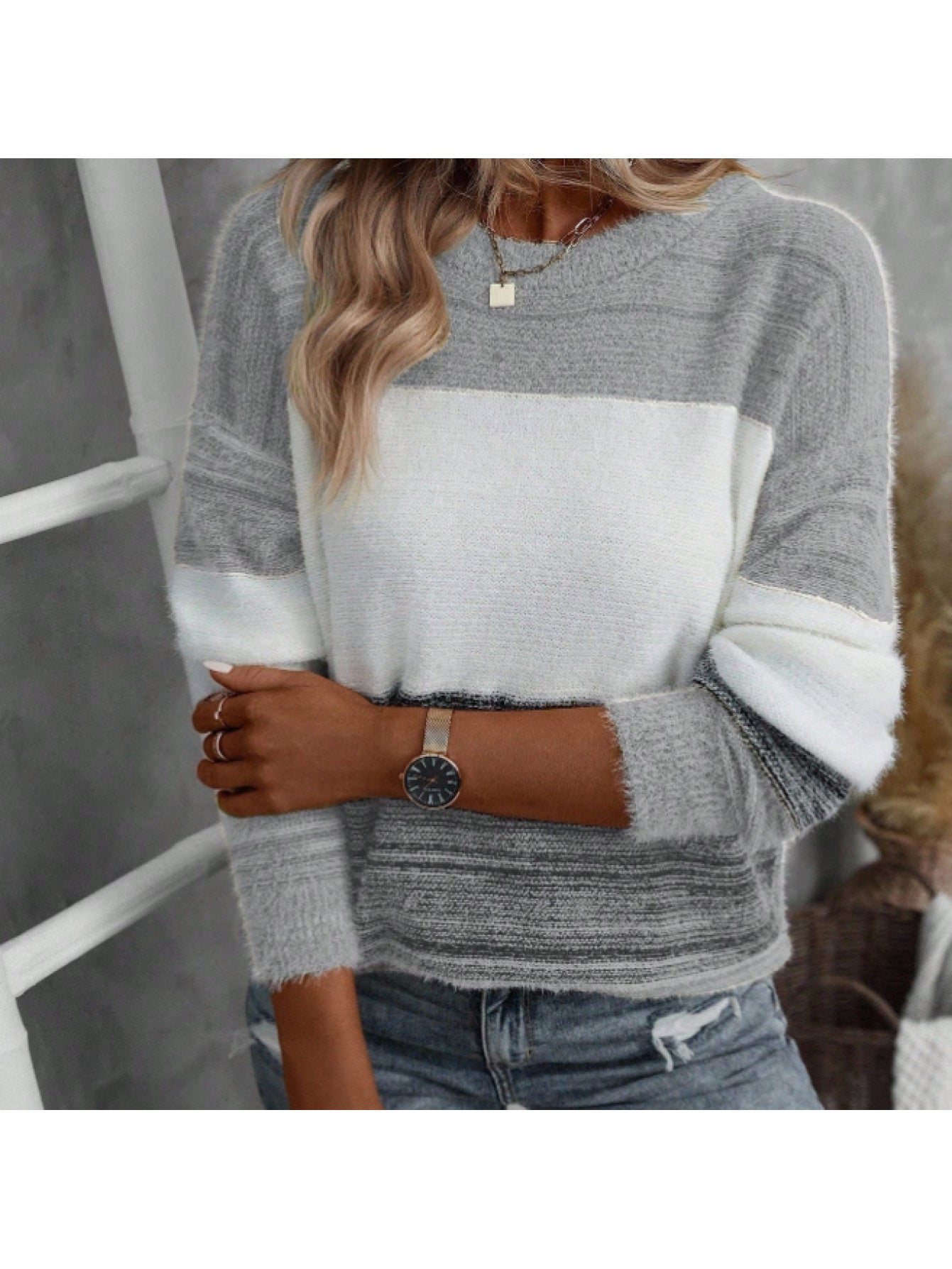 Elegant Contrast Collar Knit Sweater