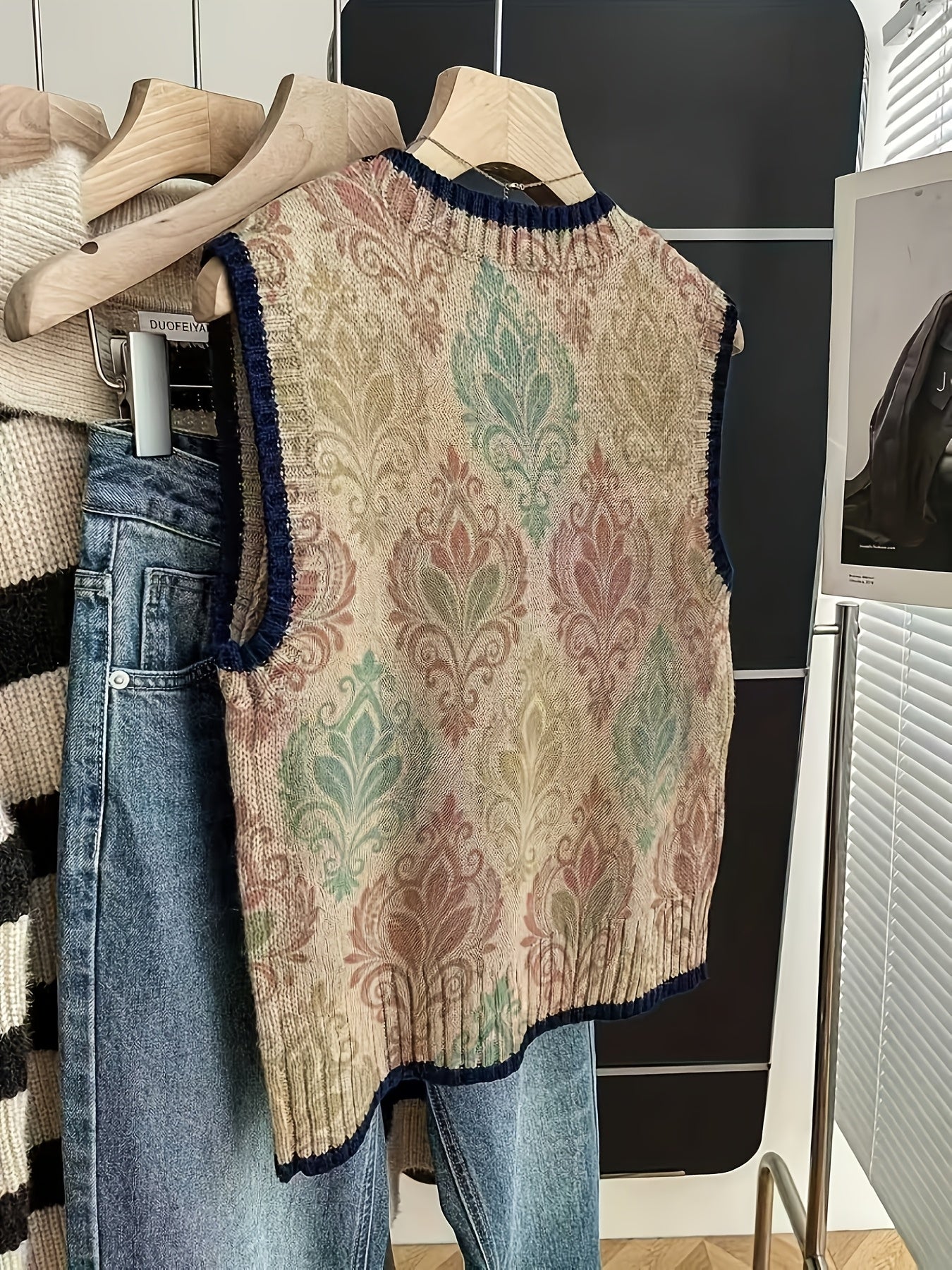 Botanical Pattern Crew Neck Vest