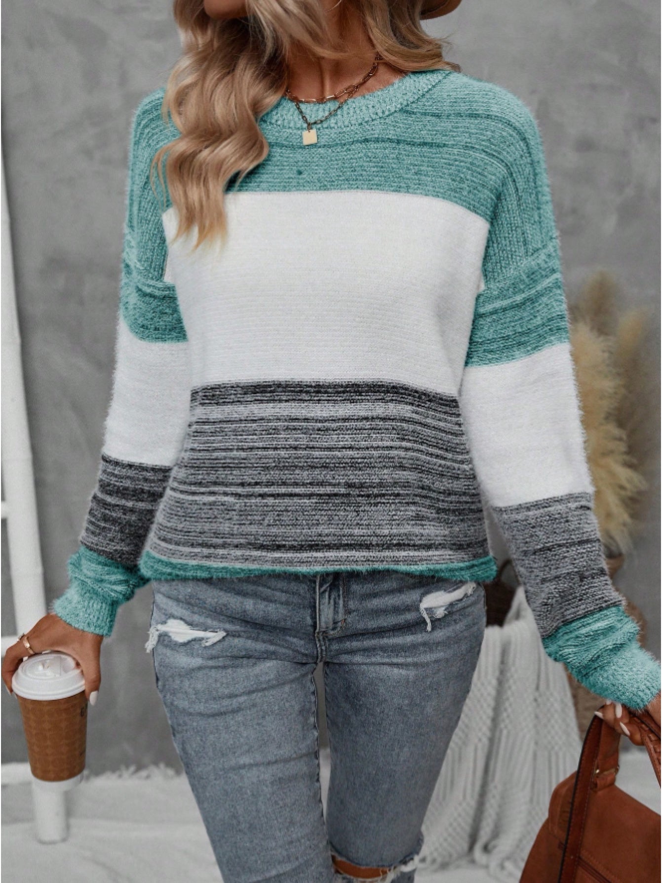 Elegant Contrast Collar Knit Sweater