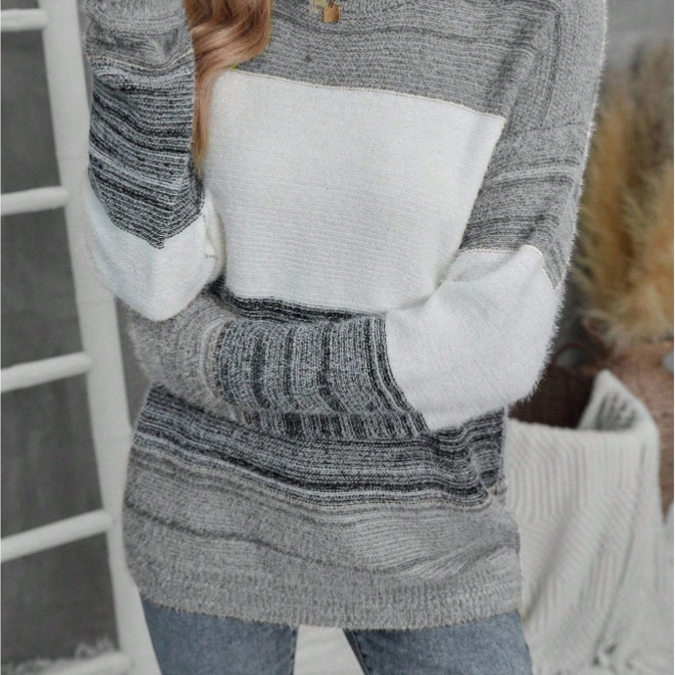Elegant Contrast Collar Knit Sweater