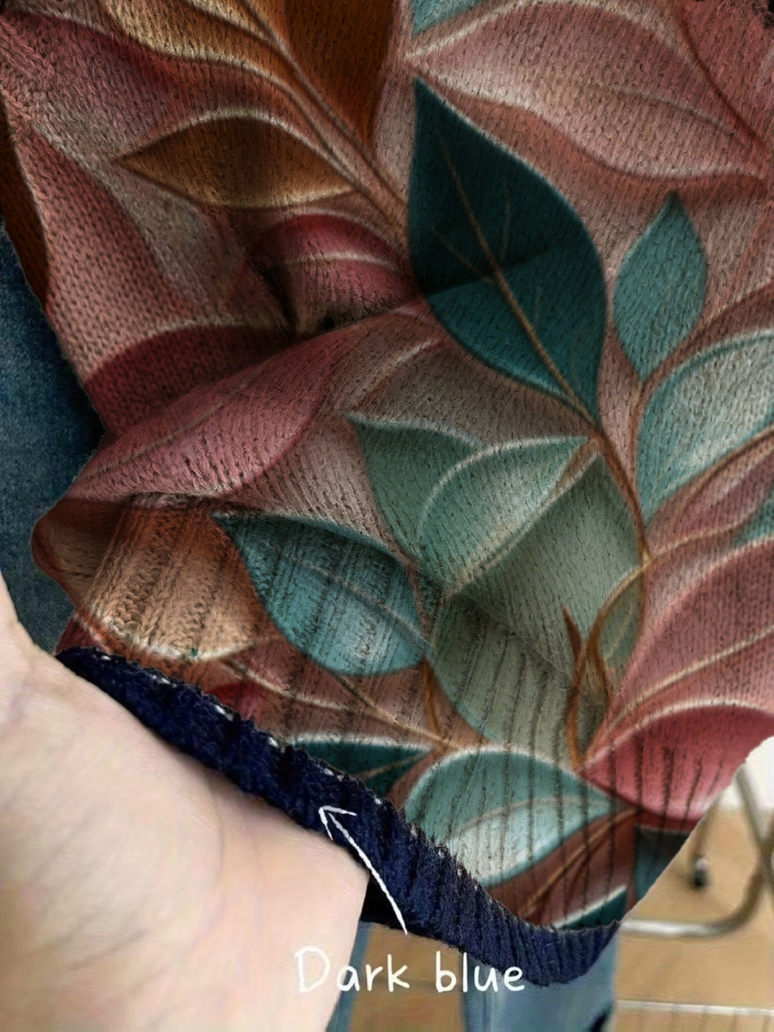 Gradient Leaf Pattern Vest