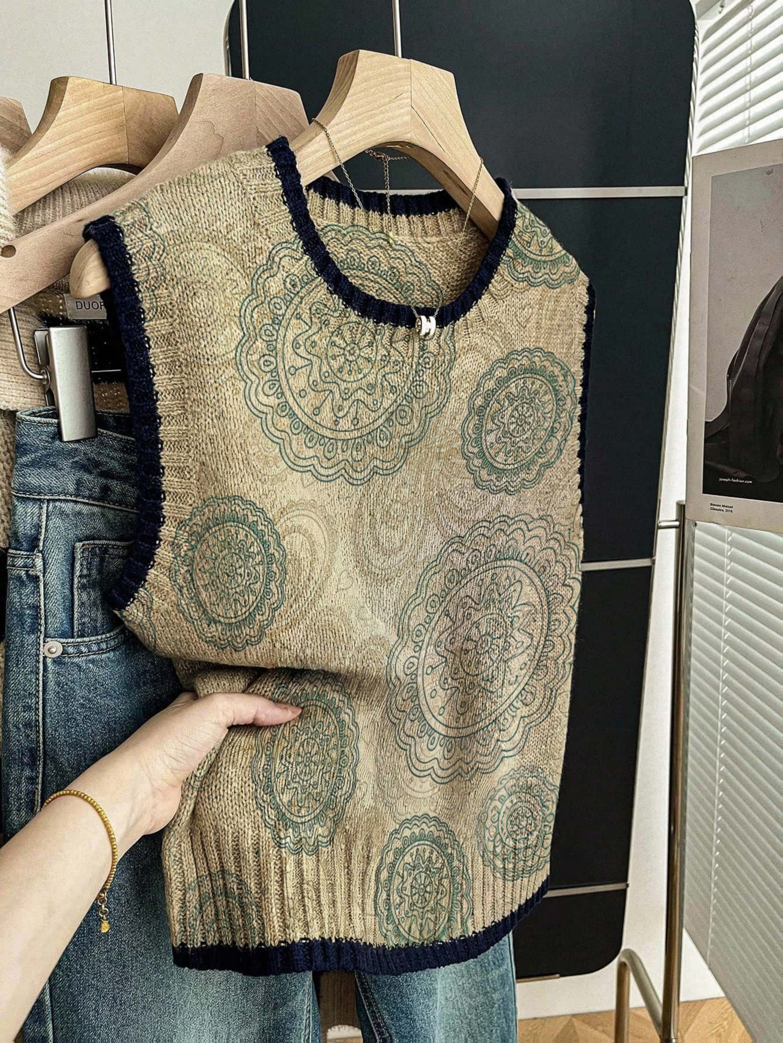 Ethnic Pattern Crew Neck Vest