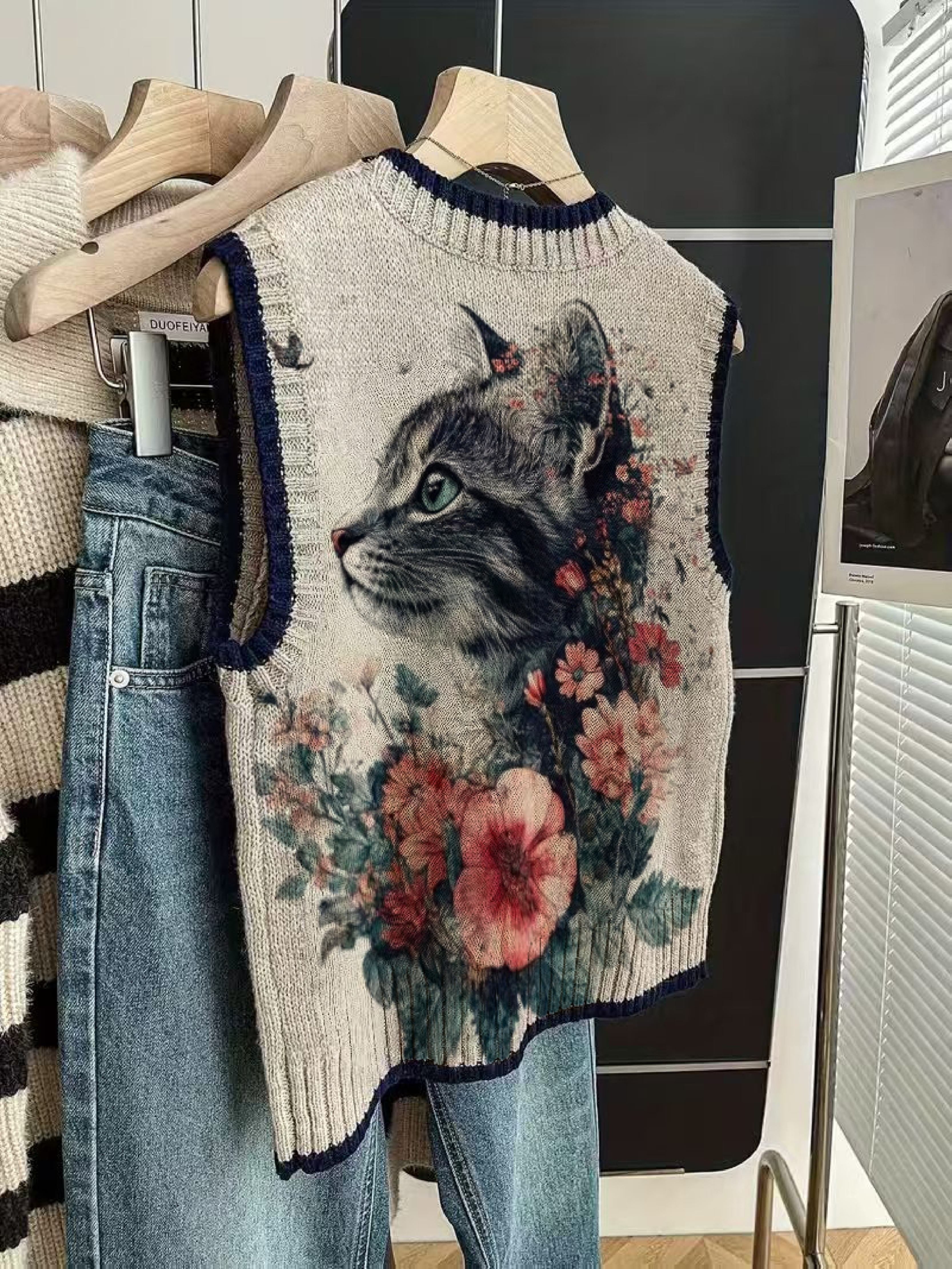 Cat Illustration Knit Vest